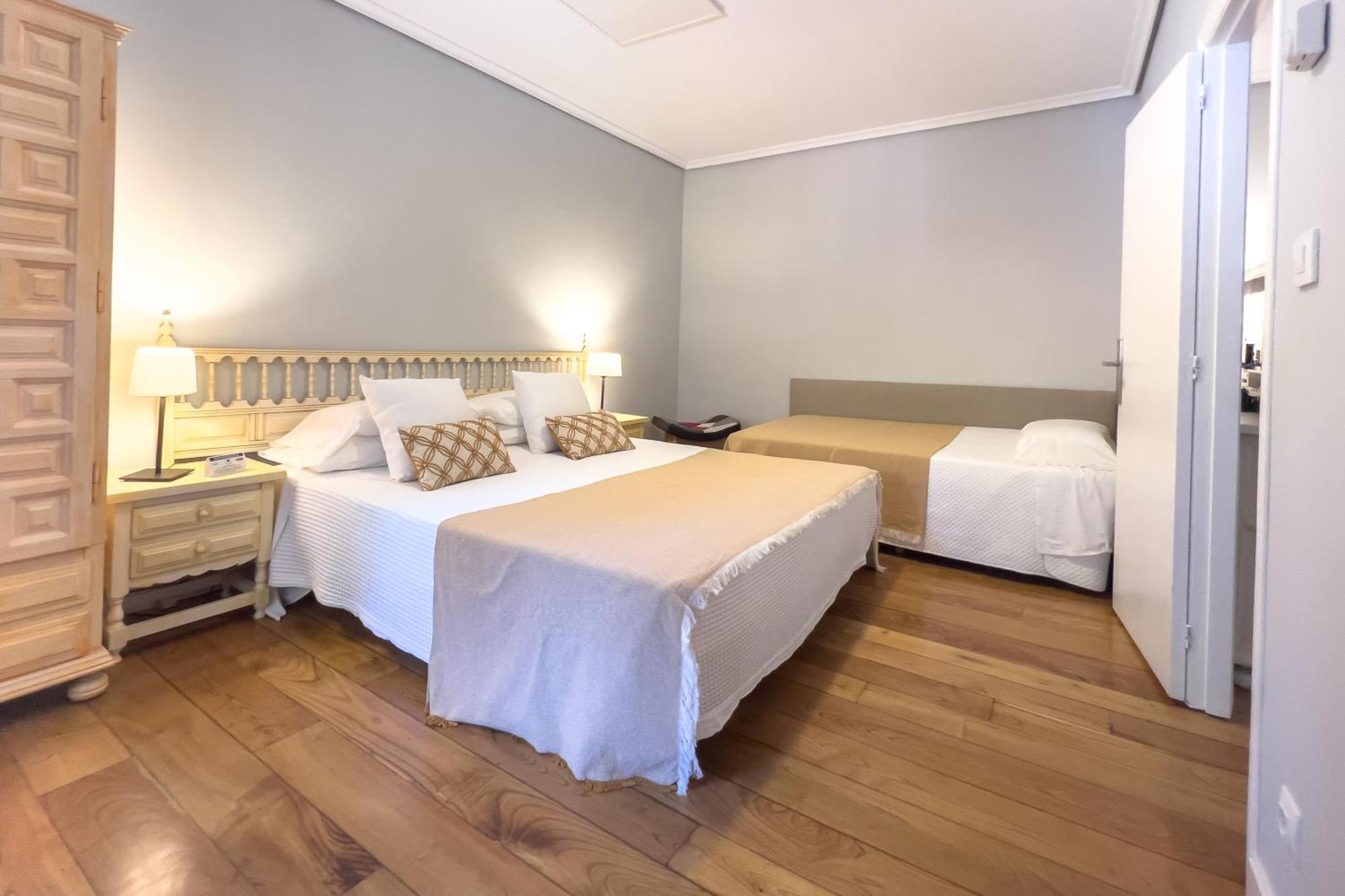 Apartamentos Santa Lucia Cabezón de la Sal Kültér fotó