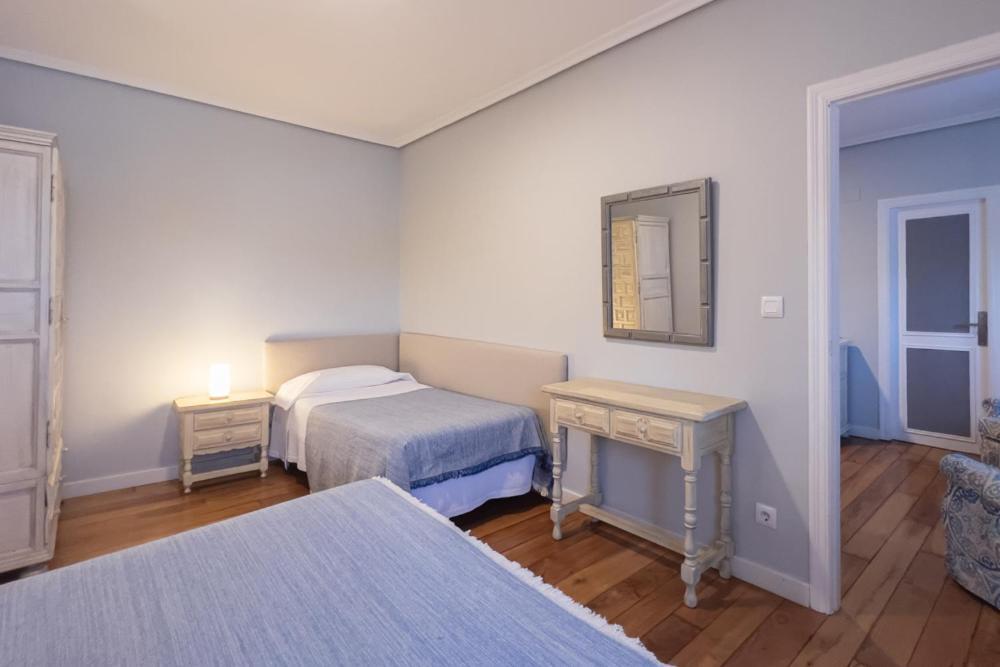 Apartamentos Santa Lucia Cabezón de la Sal Kültér fotó