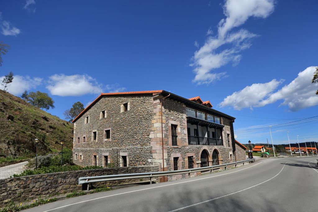 Apartamentos Santa Lucia Cabezón de la Sal Kültér fotó